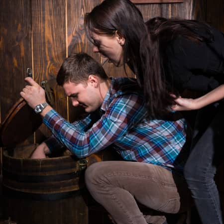 Couple in an escape room