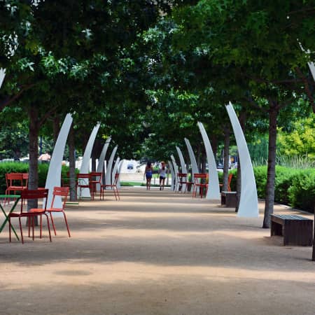 Walkway in Klyde Warren Park